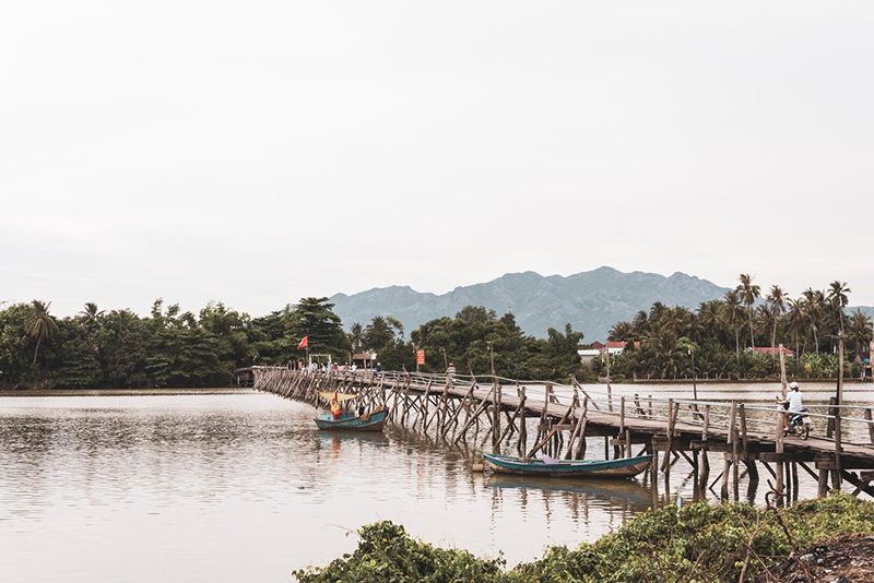 /fm/Files//Fareast247/Vietnam/Nha Trang/Nha-Trang---Woodent-Bridge-Kai-River---NS---SS.jpg